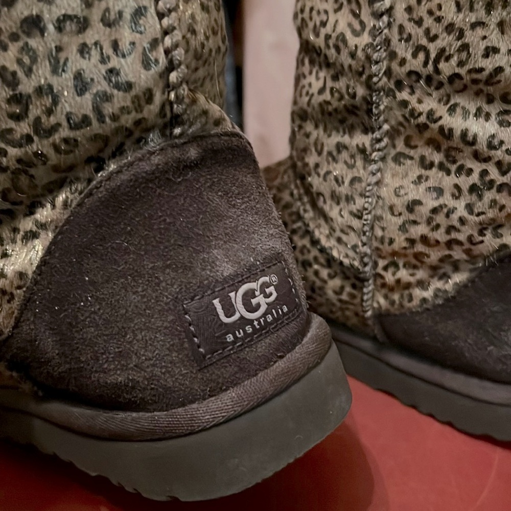 UGG Size 7